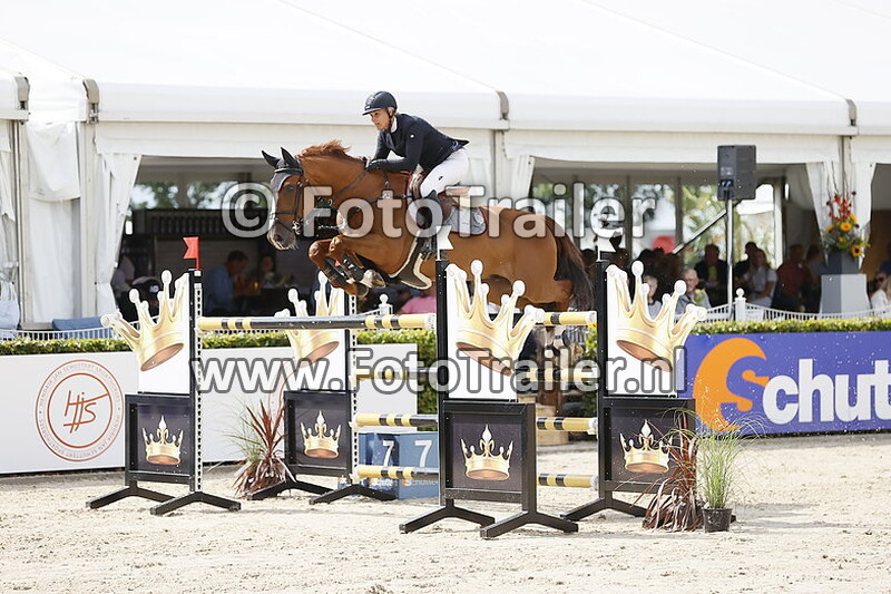 julia houtzager kayser