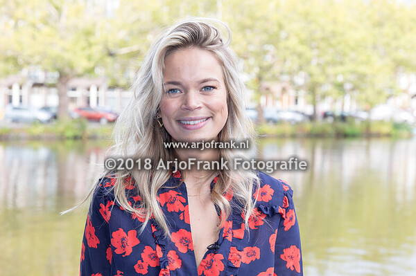 Uit huis met Jet (kookboek)