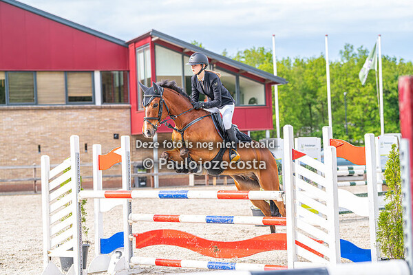 De Heuvelruiters 1ste Selectie Pony's springen 04-05-2024