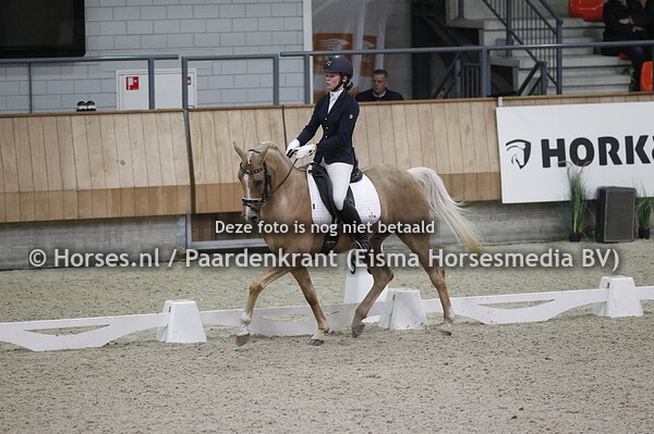 Ava Krause met Golden Legend (1)