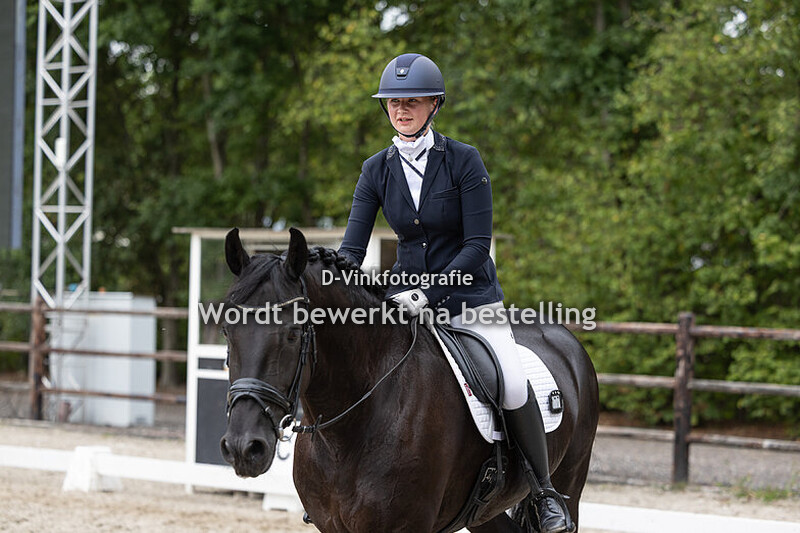 Nicole Brummel - Tsjikke van West-Raven