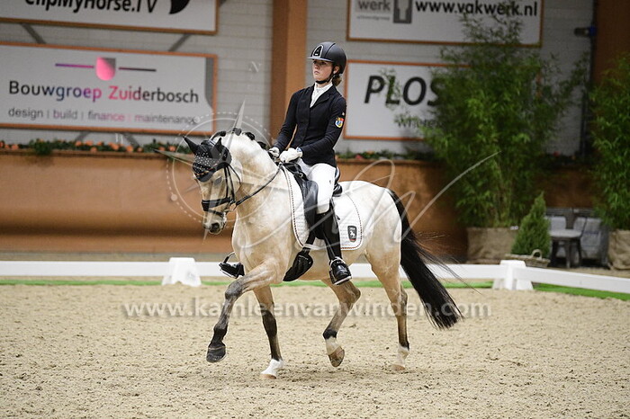 Lotta Beckmanns - Grenzhoehes Dragon Kiss