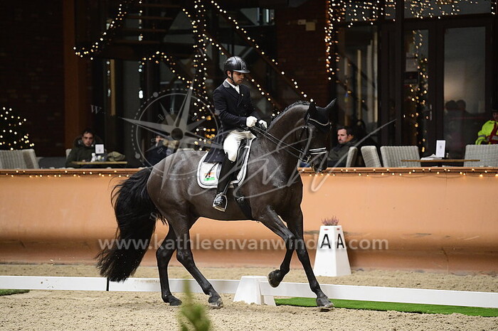 Anush Agarwalla - Loro Piano