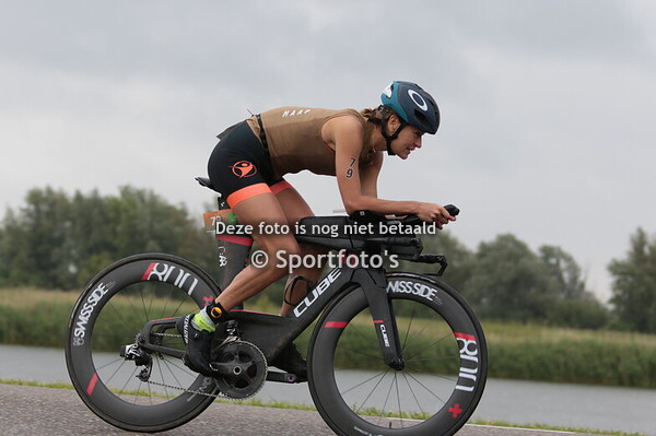 2025 Line Crossers fietsen in twee mappen