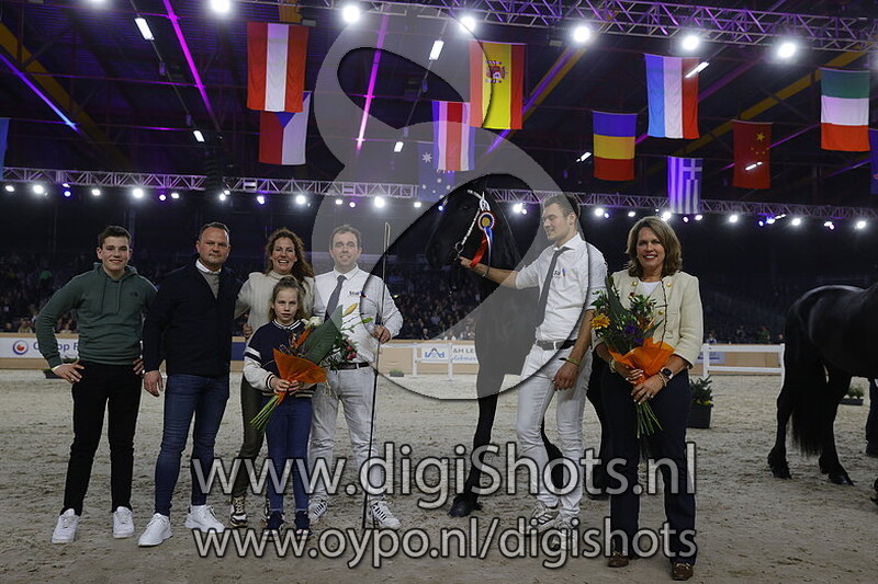 Lyckle fan Synaeda v. Omer 493 064