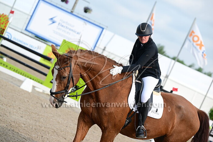 Angelique de Wolf - Einhard