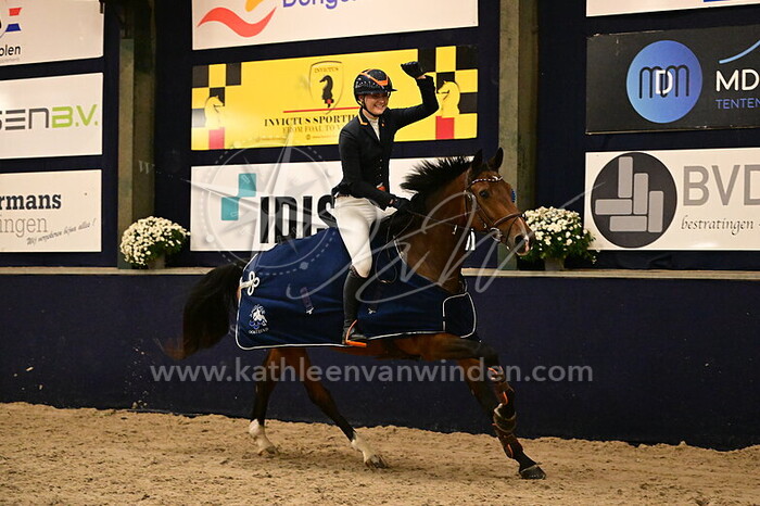 Kristy Snepvangers - Millstream's Piano Man