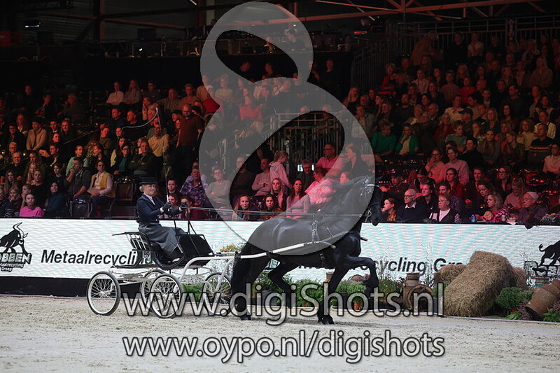 05 Fries Ras - Young Riders voor de concourswagen