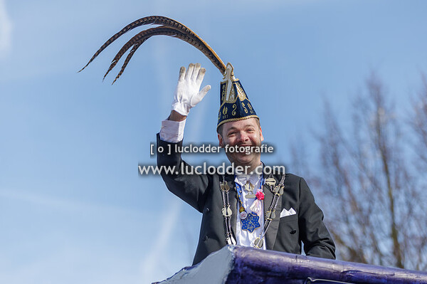 EH24 - Optocht Eikenderveld