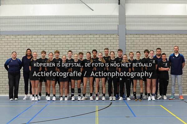 2025-10-22-00-U15-Groepsfotos