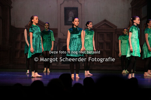 20 Moderne dans Miss Dane