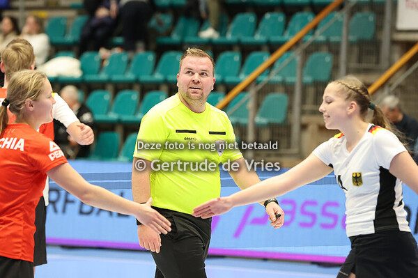 2025-12-27-Challenge-03-U17-hal 1-Czechia U17-Germany U19-Gertrude de Vries