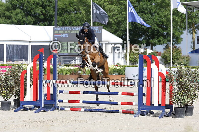 marleen van der burg