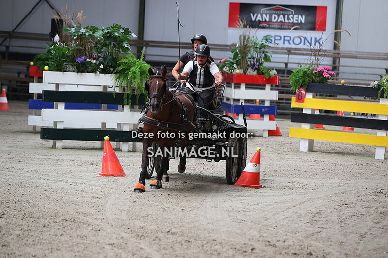 De Voornruiters De Meern Indoor Menmarathon 07-10-2023 Pony's Enkelspan (vanaf 10.30 uur)