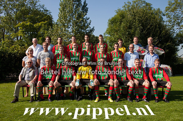 2012-09-08-Teampresentatie nieuwe kleding  Haaften 1