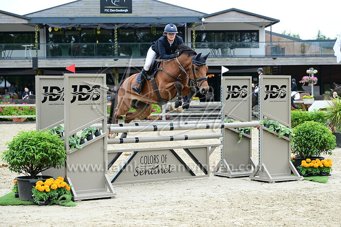 Laurie Peeters - Meronada