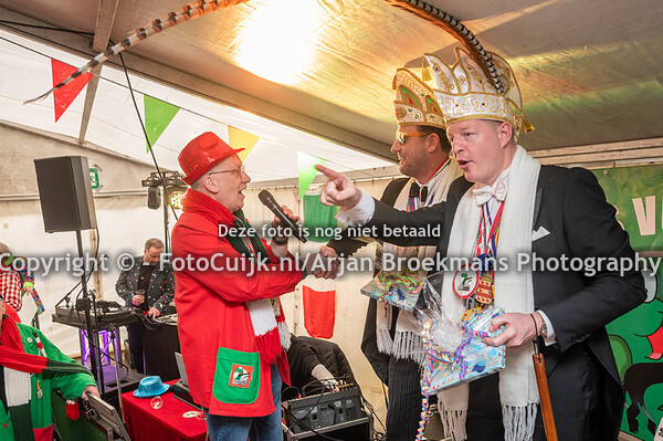 Onthulling van “t Stierke”