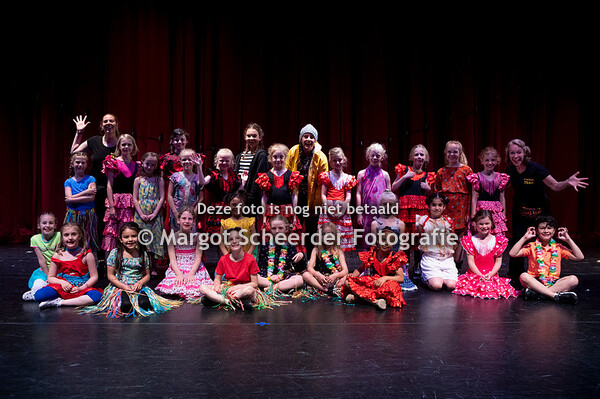 12 Scène 14 ALLES WORDT BETER (Eindlied) 3