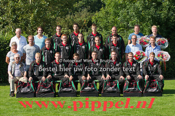 2012-09-08-Teampresentatie nieuwe kleding  Haaften 1