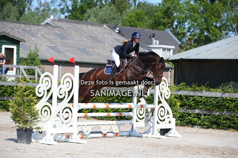 Zilfia's Hoeve springen 04-06-2023 80/90 cm