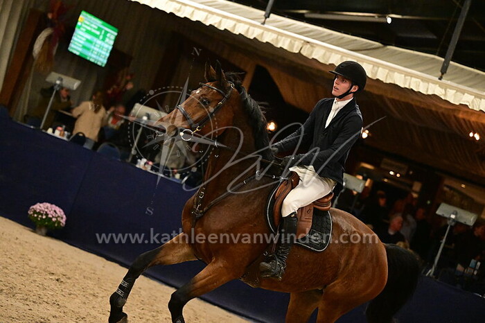 Tobias Luikens - Sharina