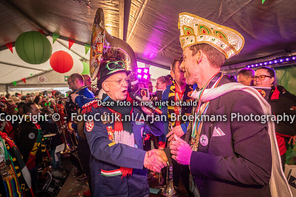 Onthulling van “t Stierke”