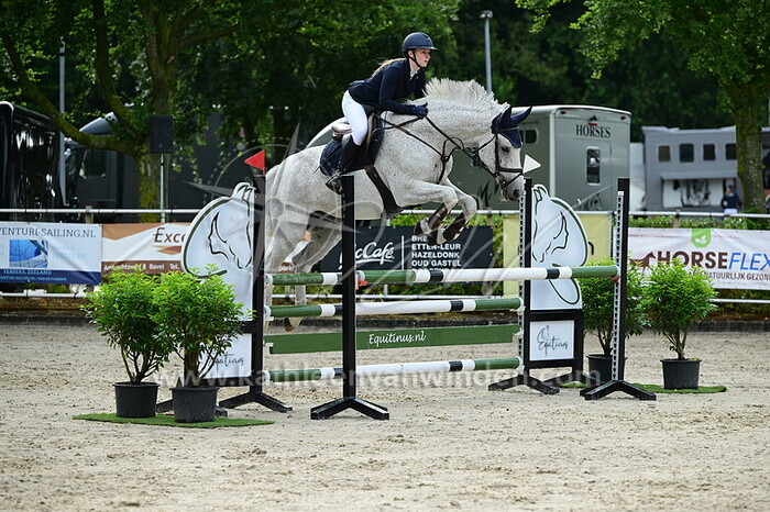 Linsey van der Slikke - Beaurania van Landzicht Z