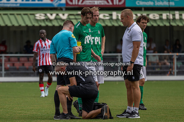 Beslotengroep - Scheidsrechter