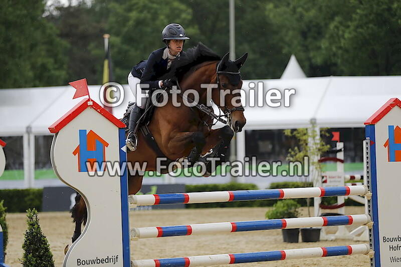 Samantha Alexis Mackenzie