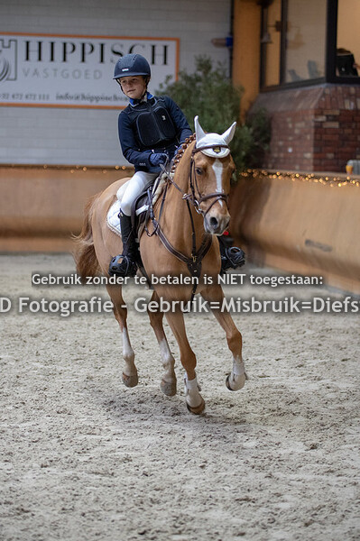 Jumping Indoor Leunen (Klasse B Pony's) 06-01-19