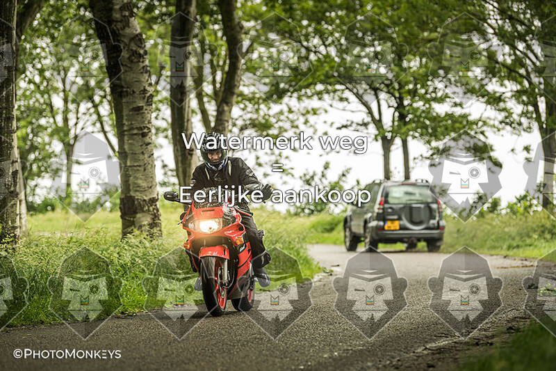 Elfstedentocht voor motoren - Locatie 2: Hoarnestreek, vlakbij Minnertsga 14:30 - 14:44