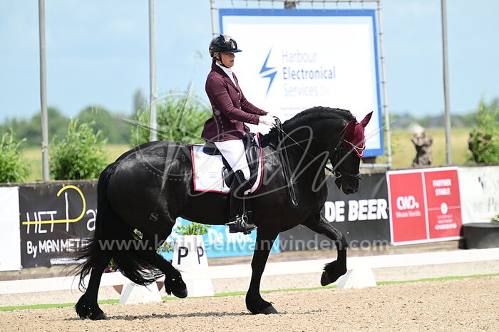 Michele Lancee-Klip - Milanco's Emotion