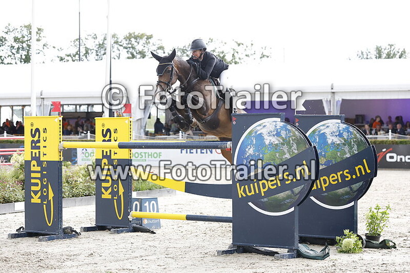 monique van den broek