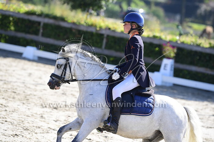 Michou van Eijden - Thunder