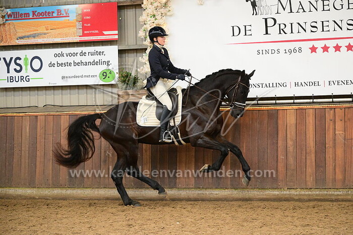 Esmee Hoogstad-Brand - Secret Miljonair