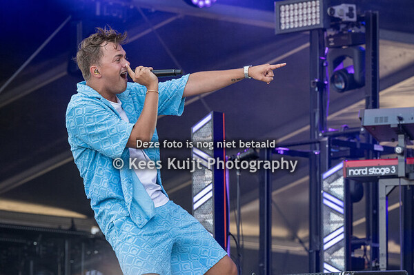 Flemming Live on the Beach