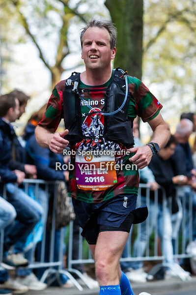 2025 NN Marathon Rotterdam - 2 - Finish Coolsingel ca. 13:15u - 14u