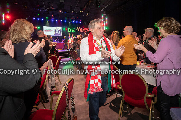 Zitting - De Nölers - Carnavalslied - Toebes Singers