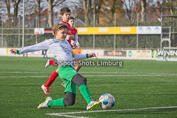 Groene Ster JO13-2 - VV de Leeuw JO13-2