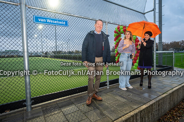 Opening van het nieuwe veld 2 bij Civicum het van Weselveld