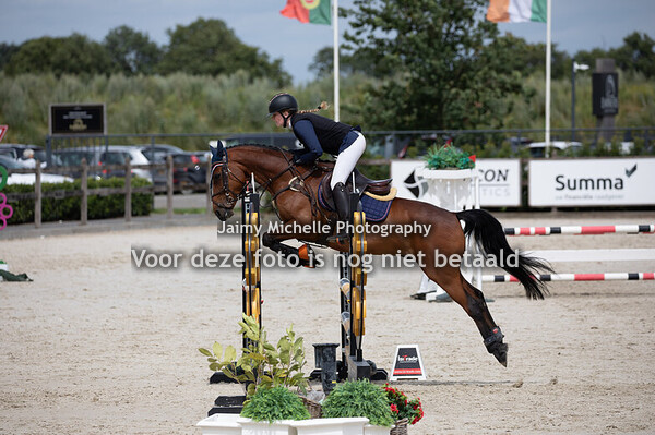 Yva Croughs - Esposito's Thom