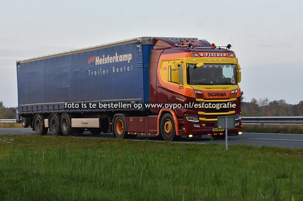 18-10-2024 Truckspotting  N381 ter hoogte van Bûtewei