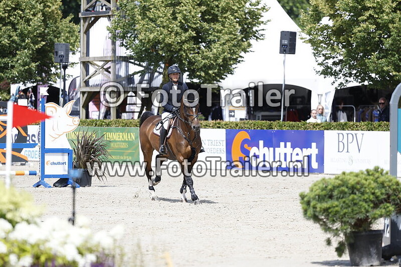 julia houtzager kayser