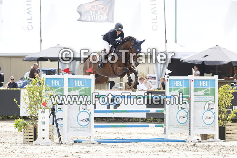 oda charlotte lyngvaer