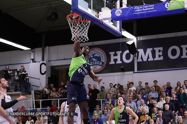 ZZ Leiden - Landstede: 76-65