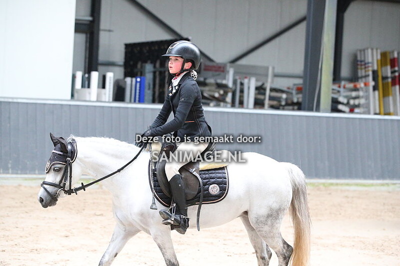 De Voornruiters De Meern Springen pony's 09-03-2024 30 t/m 60 cm Ochtend