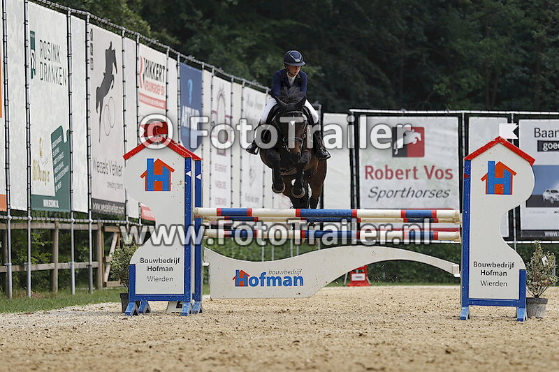 Elise Van den Branden