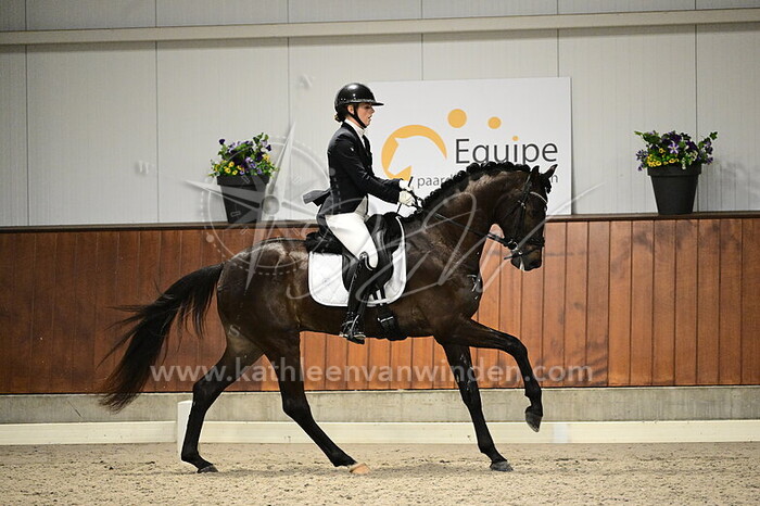 Annemijn Boogaard - So Legend