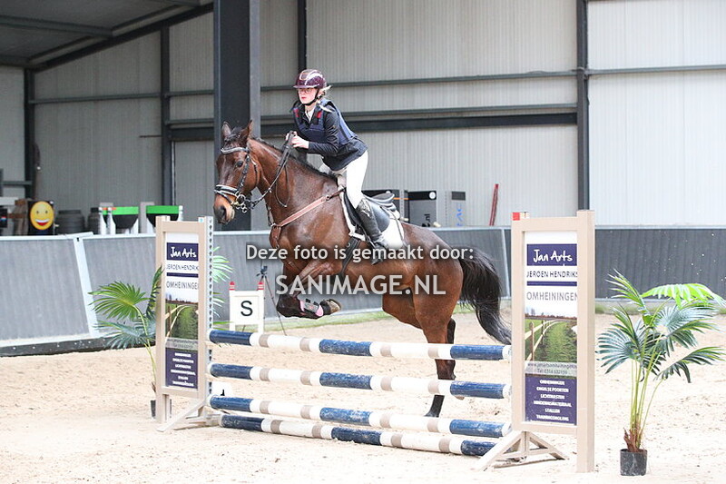 De Voornruiters De Meern Springen pony's 09-03-2024 80 cm Ochtend