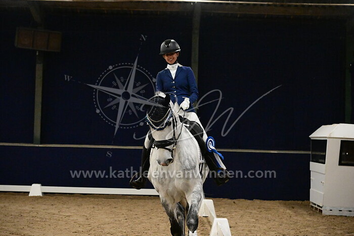 Lynn van Vlijmen - May Deseo